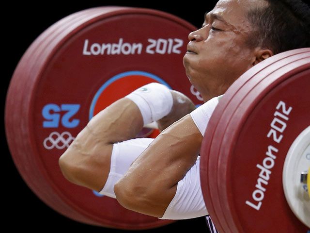 Angkat 332 Kg, Triyatno Rebut Medali Perak