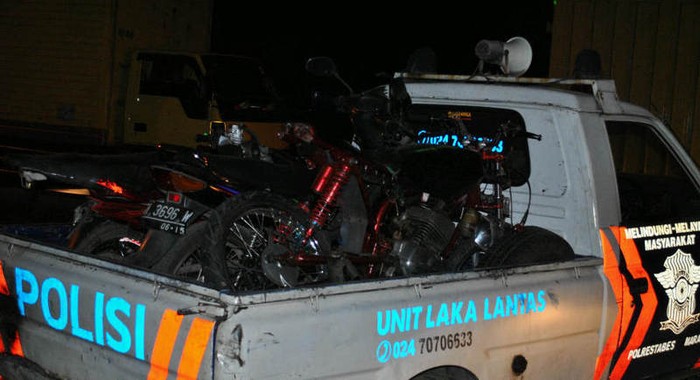 Dua Wanita Tewas Tergencet Truk di Semarang