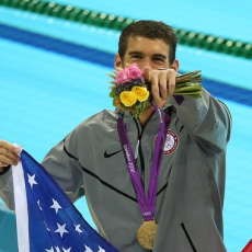 Phelps Bikin Rekor, Obama Beri Sanjungan