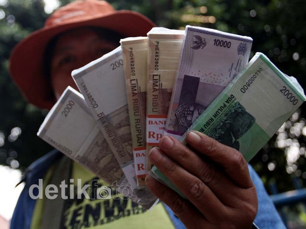 Jasa Penukaran Uang Mulai Marak