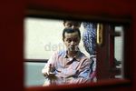 Dhana Menunggu Sidang