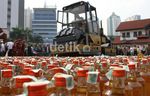 Ribuan Petasan dan Miras Dihancurkan