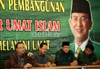 Kami punya keyakinan Jakarta yang multifungsi dan multimasalah, Foke-Nara bisa menyelesaikannya, ujar Suryadharma Ali.