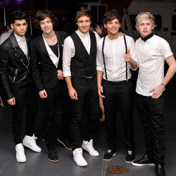 Jual 12 Juta Kopi Album, One Direction Dapat Multiplatinum