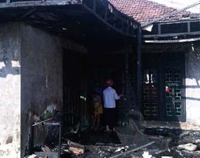 Elpiji Ngowos, Tiga Rumah Dilalap si Jago Merah