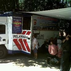 SIM Keliling Ada di Halaman Polda Jabar