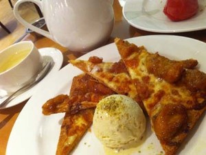 Ketika Banana Pizza Ditemani Secangkir Genmaicha