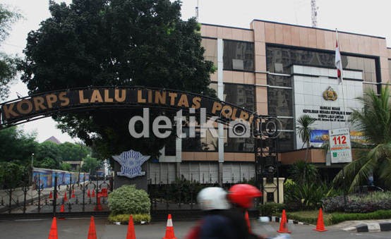 Polri Ngotot Tangani Kasus SIM Timbulkan Kecurigaan di Publik