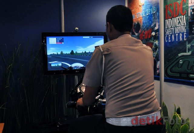Selain Proyek Simulator SIM, Ada Juga Proyek Mesin Pencetak Pelat Nomor