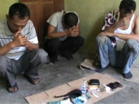 Kodim Langkat Tangkap Polisi yang Pesta Narkoba