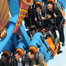 Naik Roller-Coaster, Pemimpin Korut Tersenyum Lebar Bersama Diplomat Asing