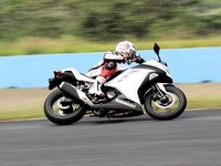 Ngetes Ninja di Sentul, 155 Km/Jam Masih Anteng
