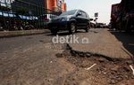 Jalan Rusak dan Macet Bayangi Pemudik