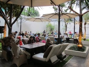 Puluhan Anak Yatim Nikmati Hidangan Lezat Pastis Kitchen