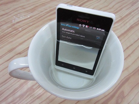 Xperia Go, Android Kebal Air ala Sony