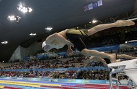 Phelps meraih medalinya yang ke-20 dengan memenangi 200 meter gaya ganti putra dengan mengalahkan rival senegaranya, Ryan Lochte.
