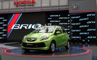 Honda membenamkan berbagai macam fitur mulai sistem pengereman ABS & EBD. Dual SRS Airbag, dan rangka GCON & ACE yang diklaim melindungi penumpang dan pengendara. Muhammad Ikhsan/detikOto.