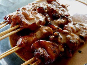 Berbuka Dengan Sate Ayam Gerobak Yang Enak Di Jakarta