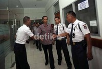 Mereka berdua datang untuk menjenguk Habib Munzir