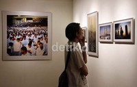 Selain pameran foto, acara ini juga menghadirkan peluncuran buku dengan tema yang sama.