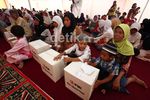PMI Bagikan Paket Santunan untuk Dhuafa