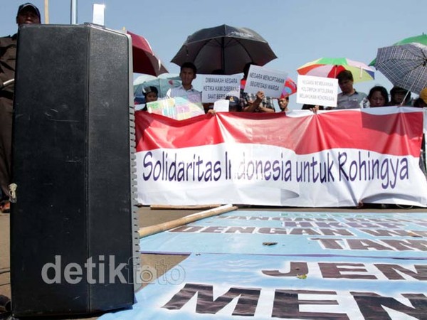 Umat Kristen Berdoa untuk Minoritas Rohingnya