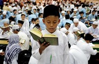 Acara ini berlangsung sejak pukul 06.00 WIB hingga sore hari dan akan disambung dengan acara buka bersama. Sempat hadir Menteri BUMN Dahlan Iskan pada pagi harinya.