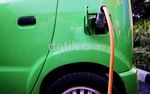 Dahlan Nge-Charge Mobil Listrik di SPLU Gambir