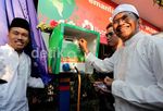Dahlan Nge-Charge Mobil Listrik di SPLU Gambir