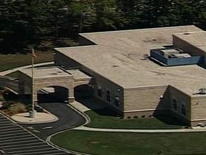 Jemaat Kuil di Wisconsin Tengah Makan Siang Ketika Penembakan Terjadi