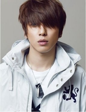 Yonghwa CNBlue Ciptakan 17 Lagu Sepanjang 2012