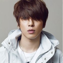 Yonghwa CNBlue Ciptakan 17 Lagu Sepanjang 2012
