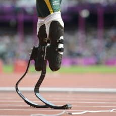 Dengan 2 Kaki Teramputasi, Oscar Pistorius Bikin Sejarah Olimpiade