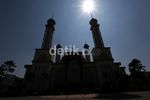 Masjid Al Barkah Simbol Kota Religius