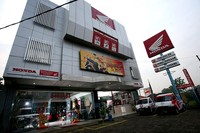 Astra Honda Authorized Service Station (AHASS) siap melayani konsumen yang membutuhkan bantuan cepat untuk memperlancar aktivitas berlebaran. (PT Astra Honda Motor).