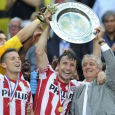 Kalahkan Ajax, PSV Juara Piala Super Belanda