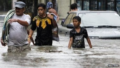 Manila Lumpuh, Separuh Wilayah Terendam Banjir