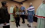 Menteri Agama Pamer Seragam Haji ke JK