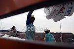 Aktivitas Bongkar Muat di Sunda Kelapa