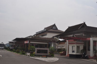 Sering Diejek Turis Asing, Bandara Husein Sastranegara Siap Dirombak Dahlan