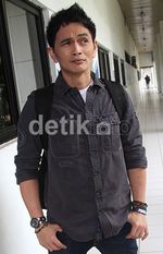 Gaya Casual Project Pop