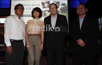 Artis-artis pengisi acara yang terlibat pada perhelatan perdana ini adalah musisi jazz asal Jakarta dan pulau dewata Bali seperti Andien, Idang Rasjidi, Syndicate, Rio Sidik dan masih banyak lagi.