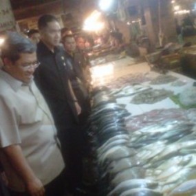 Menteri Perdagangan Pantau Harga di Pasar Kosambi