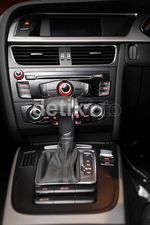 Audi A4 Meluncur