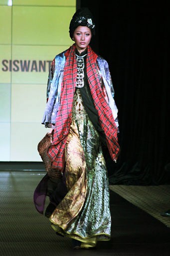 Deden Siswanto Fashion Week Special Ramadhan 2012. Plaza Indonesia Function Hall lantai 2. Jakarta. [Foto: Mohammad Abduh/Wolipop]