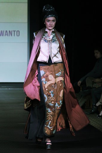 Deden Siswanto Fashion Week Special Ramadhan 2012. Plaza Indonesia Function Hall lantai 2. Jakarta. [Foto: Mohammad Abduh/Wolipop]