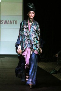 Deden Siswanto Fashion Week Special Ramadhan 2012. Plaza Indonesia Function Hall lantai 2. Jakarta. [Foto: Mohammad Abduh/Wolipop]