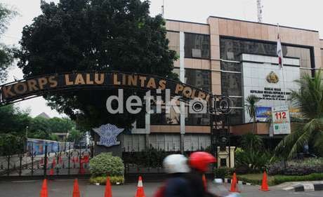  Ribut KPK Vs Polri Soal Simulator SIM Kuras Energi