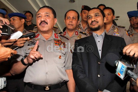 SBY Tampak Bicara Serius dengan Kapolri dan Ketua KPK