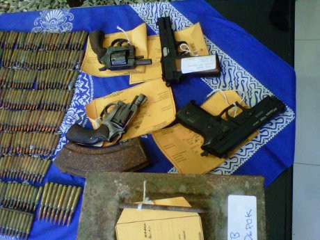 4 Pistol & 403 Peluru Disita di Depok